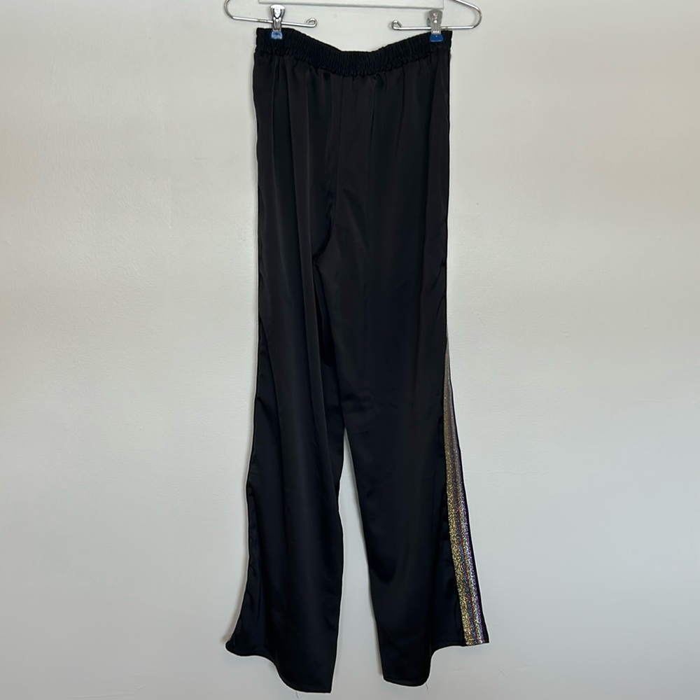 GARAGE SALE
Forever21 Black Pant w/ Rainbow side